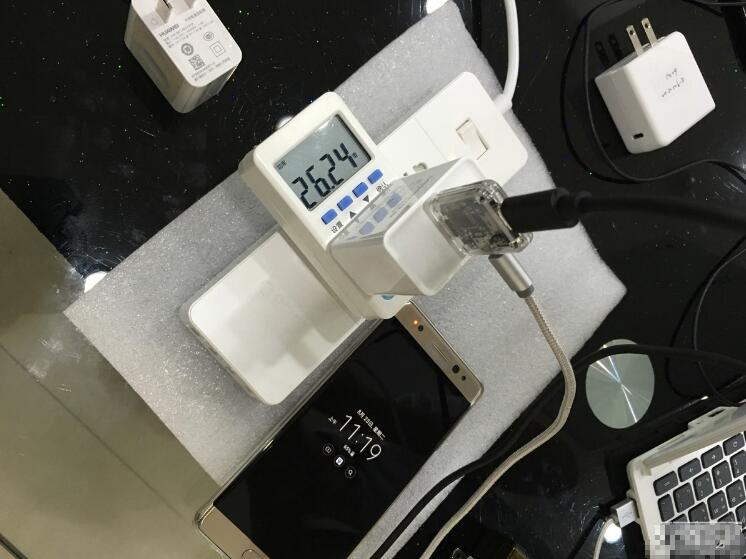 当机皇Galaxy Note7遇上意昂2type c PD快充