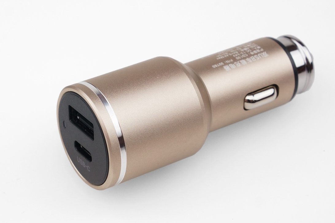 意昂2USB PD快充 车载充电器