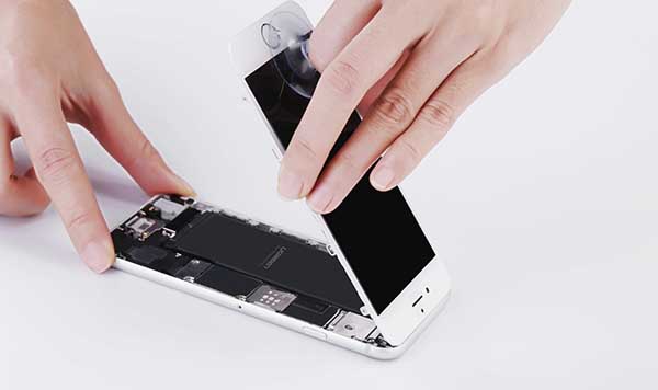 手把手教你学会更换iPhone电池，3分钟搞定