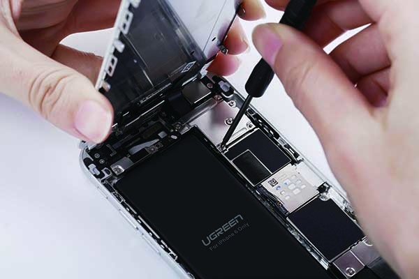 手把手教你学会更换iPhone电池，3分钟搞定