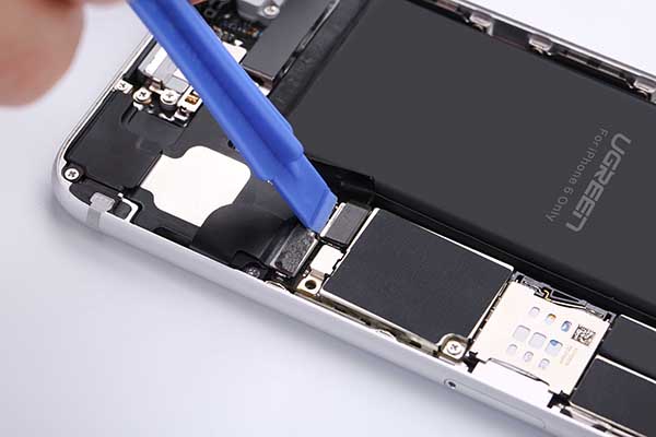 手把手教你学会更换iPhone电池，3分钟搞定