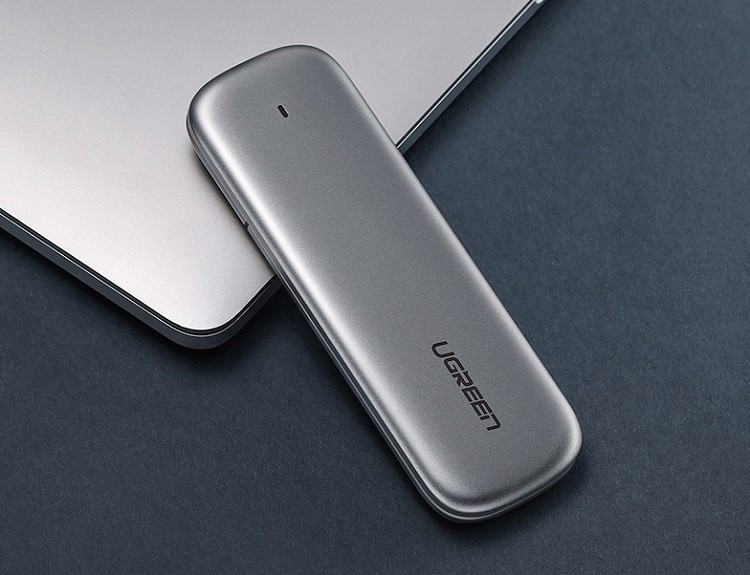 意昂2NVMe固态硬盘盒视频