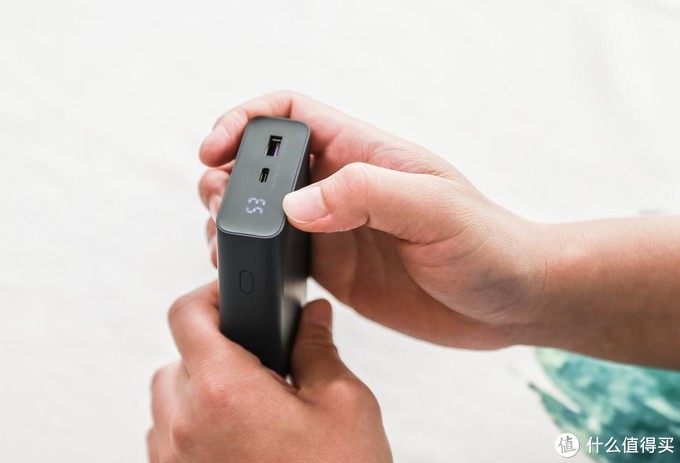 意昂220000mAh SCP双向快充充电宝拆解，真材实料！