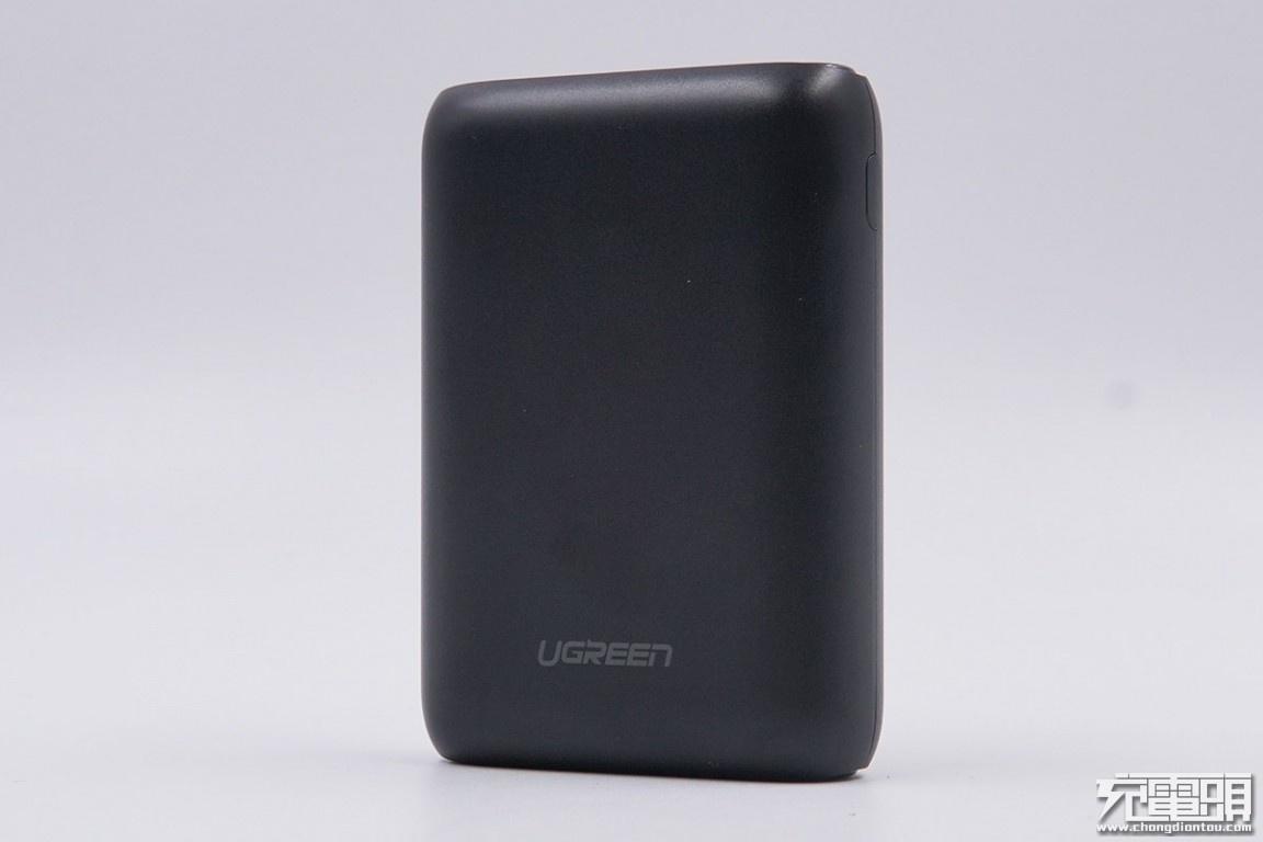 意昂210000mAh双向快充移动电源拆解评测报告
