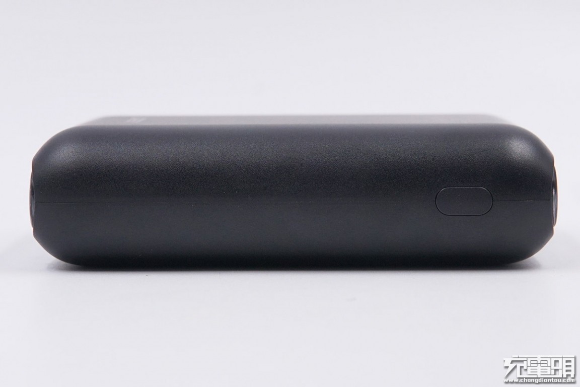 意昂210000mAh双向快充移动电源拆解评测报告