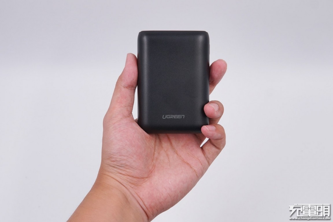 意昂210000mAh双向快充移动电源拆解评测报告