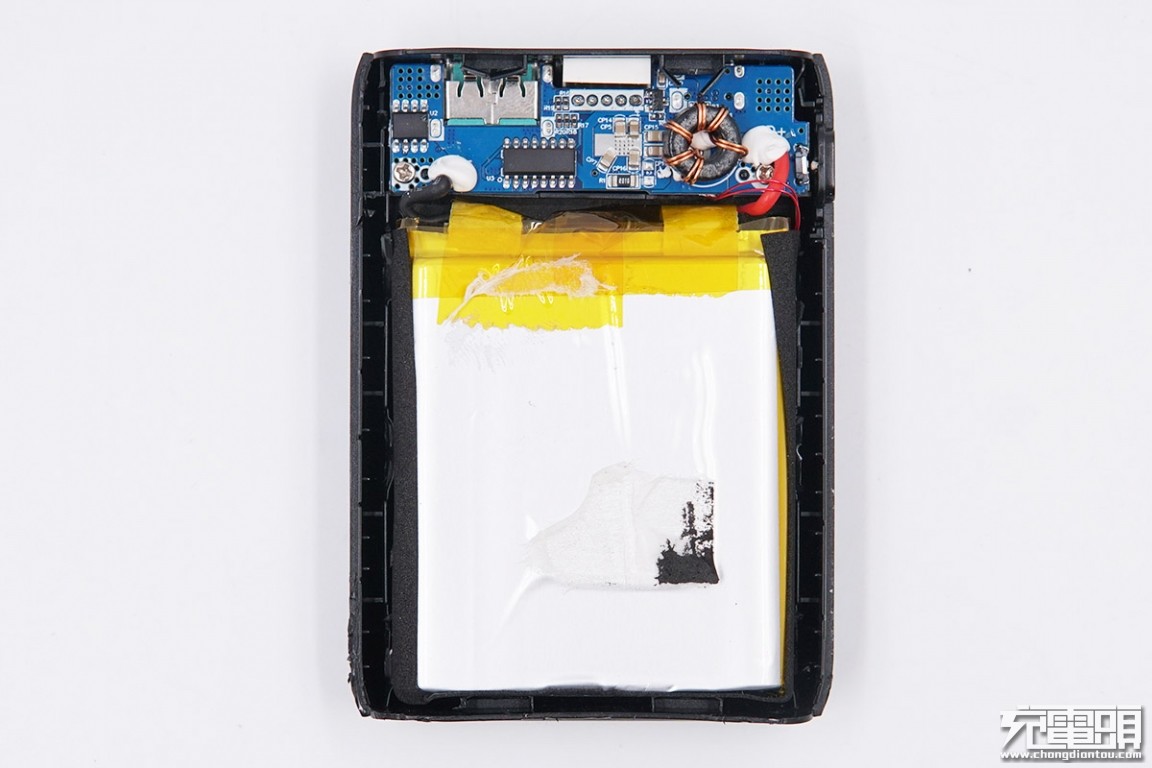 意昂210000mAh双向快充移动电源拆解评测报告