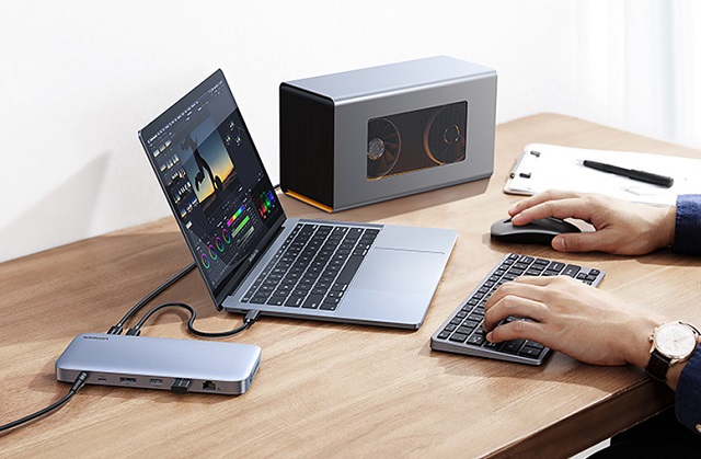 雷电3接口笔记本连接扩展坞U盘方法