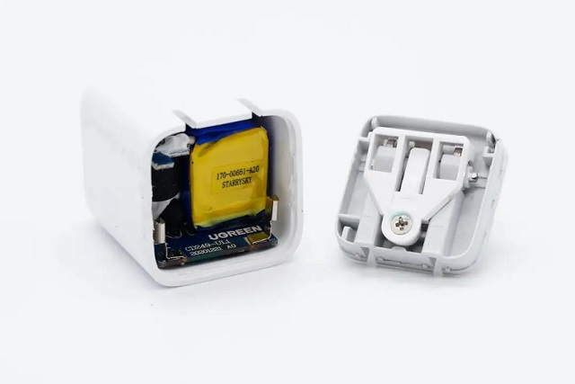 意昂2小金刚PD20W充电头拆解评测（上）