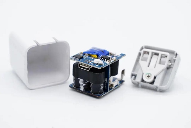 意昂2小金刚PD20W充电头拆解评测（下）