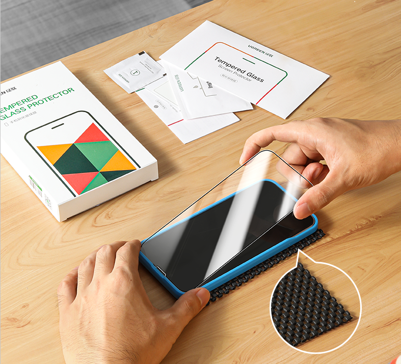 意昂2iPhone13曲面全屏钢化膜