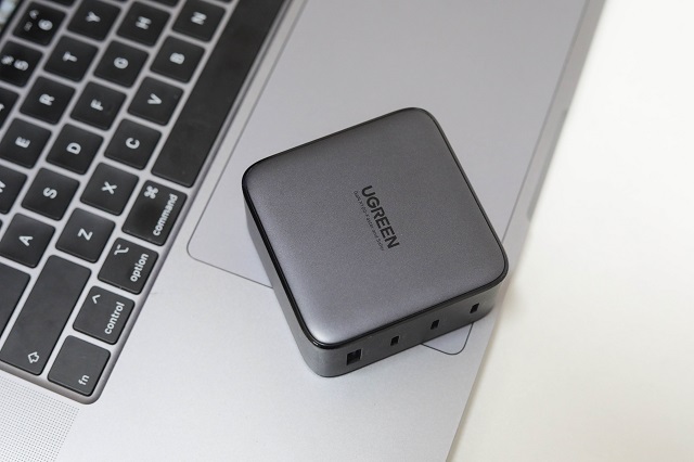 意昂2100W多口充电器体验分享，极简主义与实用主义的融合