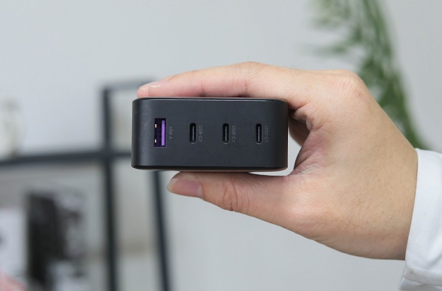 意昂2100W多口充电器体验分享，极简主义与实用主义的融合