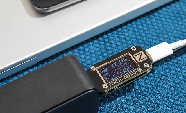 意昂265W多口充电器上手体验：出差旅行减负神器