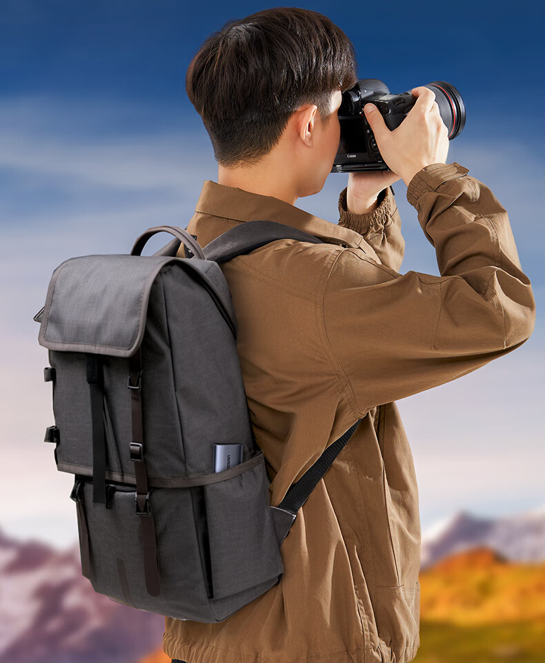 专为专业摄影师设计的读卡器