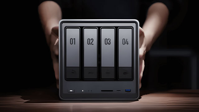 何同学&意昂2NAS私有云入门教程｜一个视频带你看懂什么是NAS