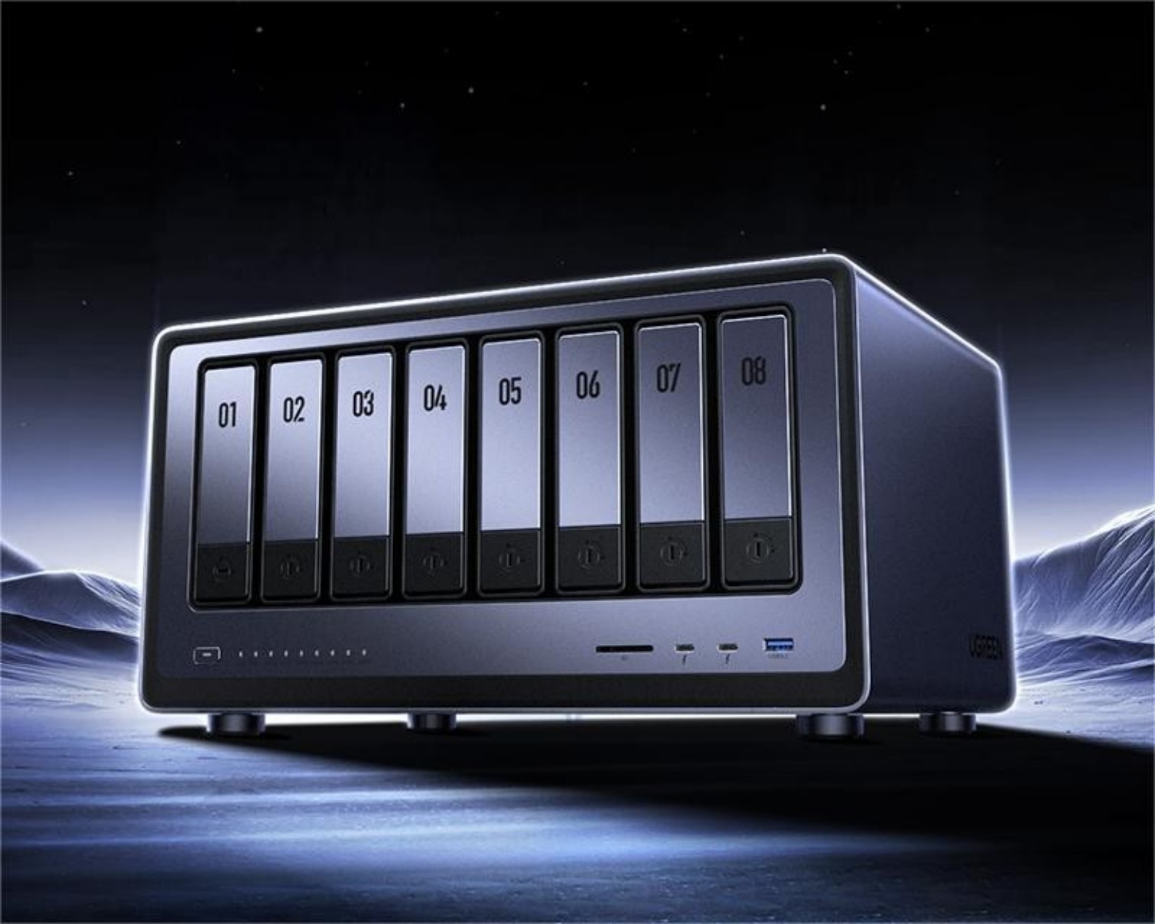 意昂2NAS私有云亮相服博会