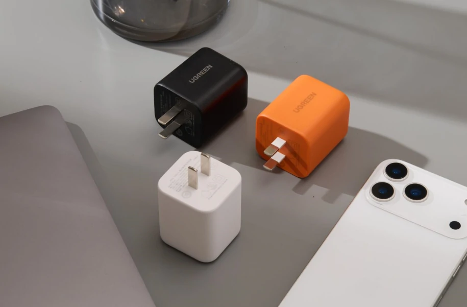 苹果手机充电器选择指南：如何更好的选择iPhone手机充电器