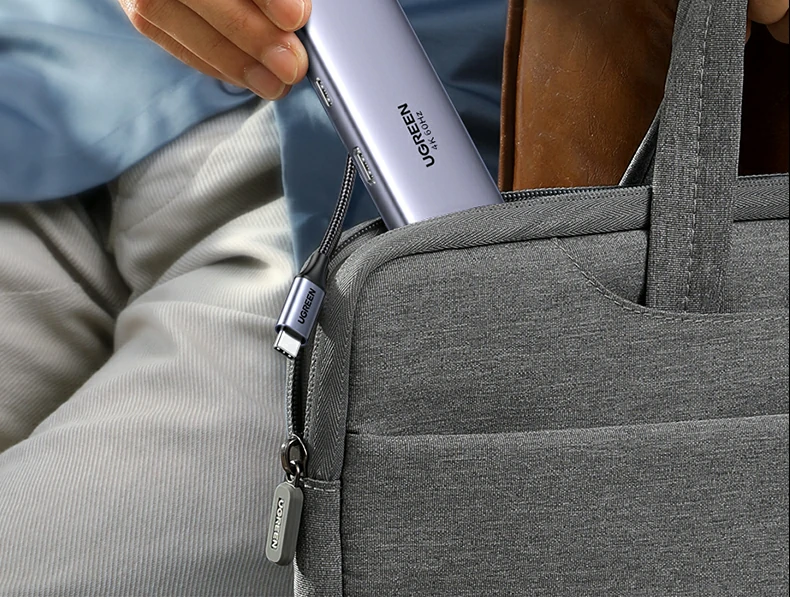 意昂2CM498-15375 Type-C扩展坞产品包装展示