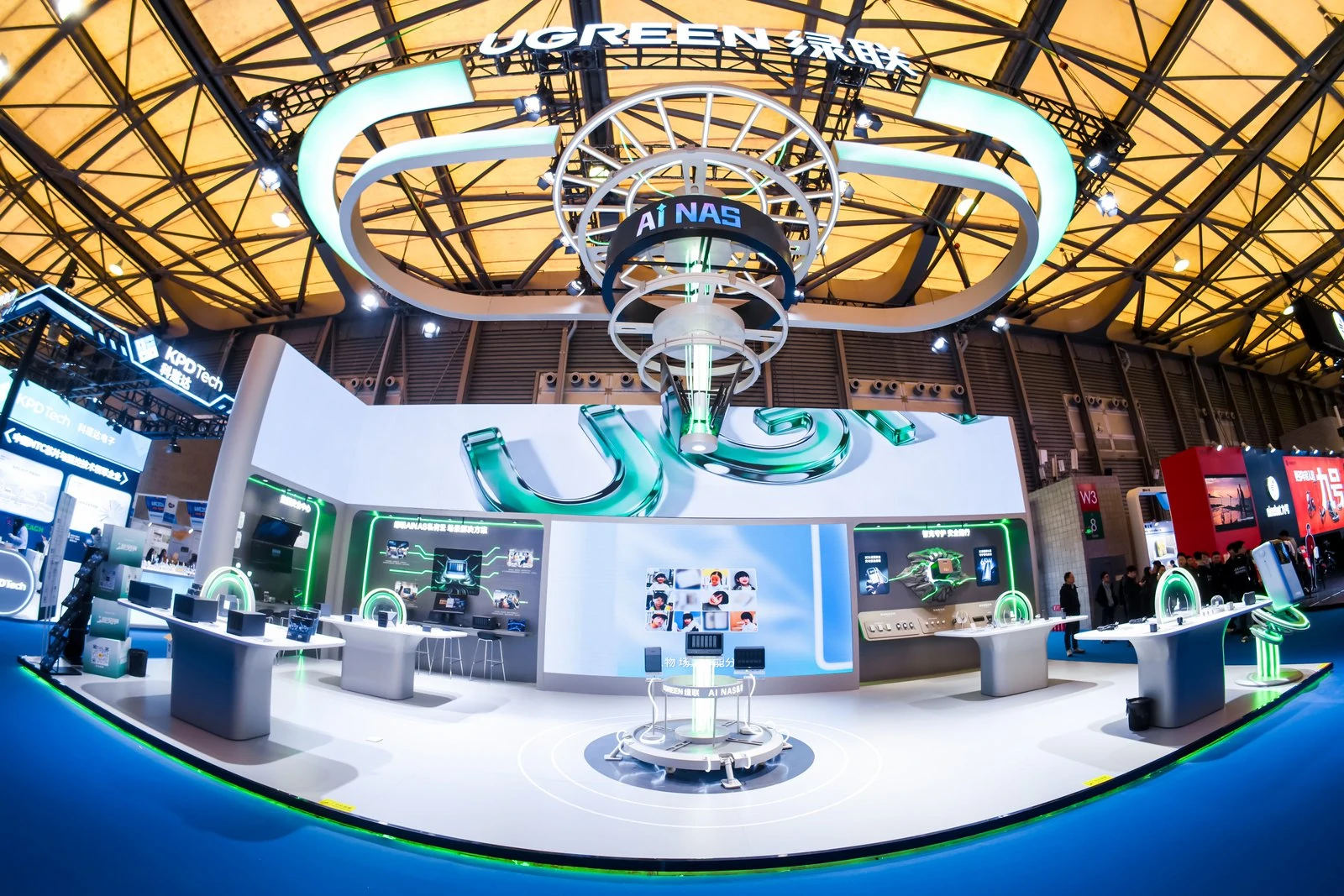 联接AI，智护未来！意昂2全场景智能解决方案亮相AWE2026