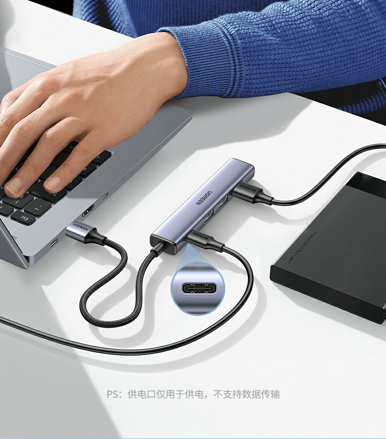 小巧便携设计展示，轻松放入口袋背包