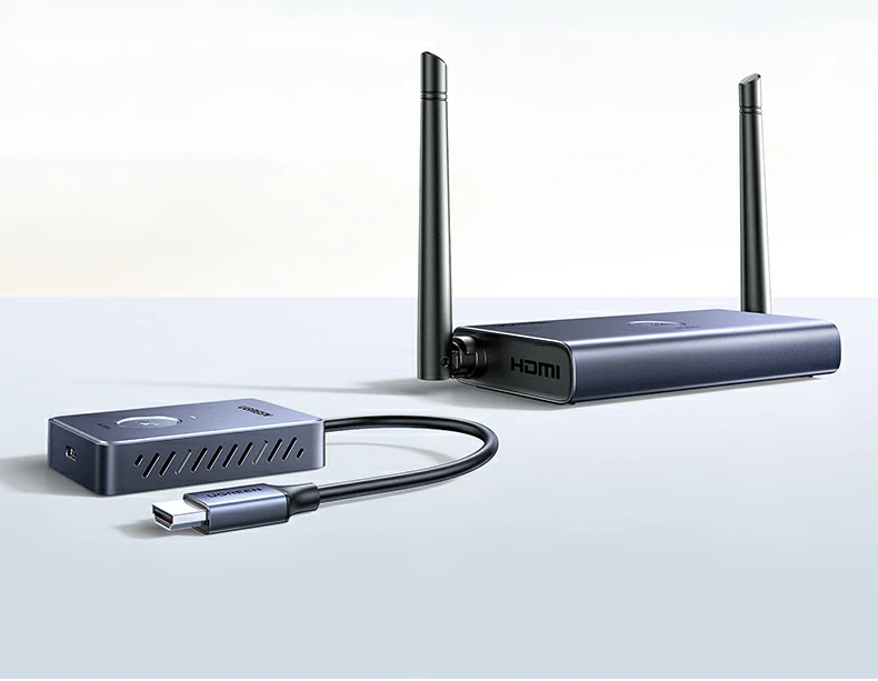 办公会议场景：投影仪与大屏幕显示