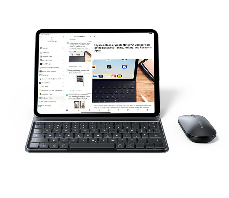 开箱内容：键盘、说明书、保修卡