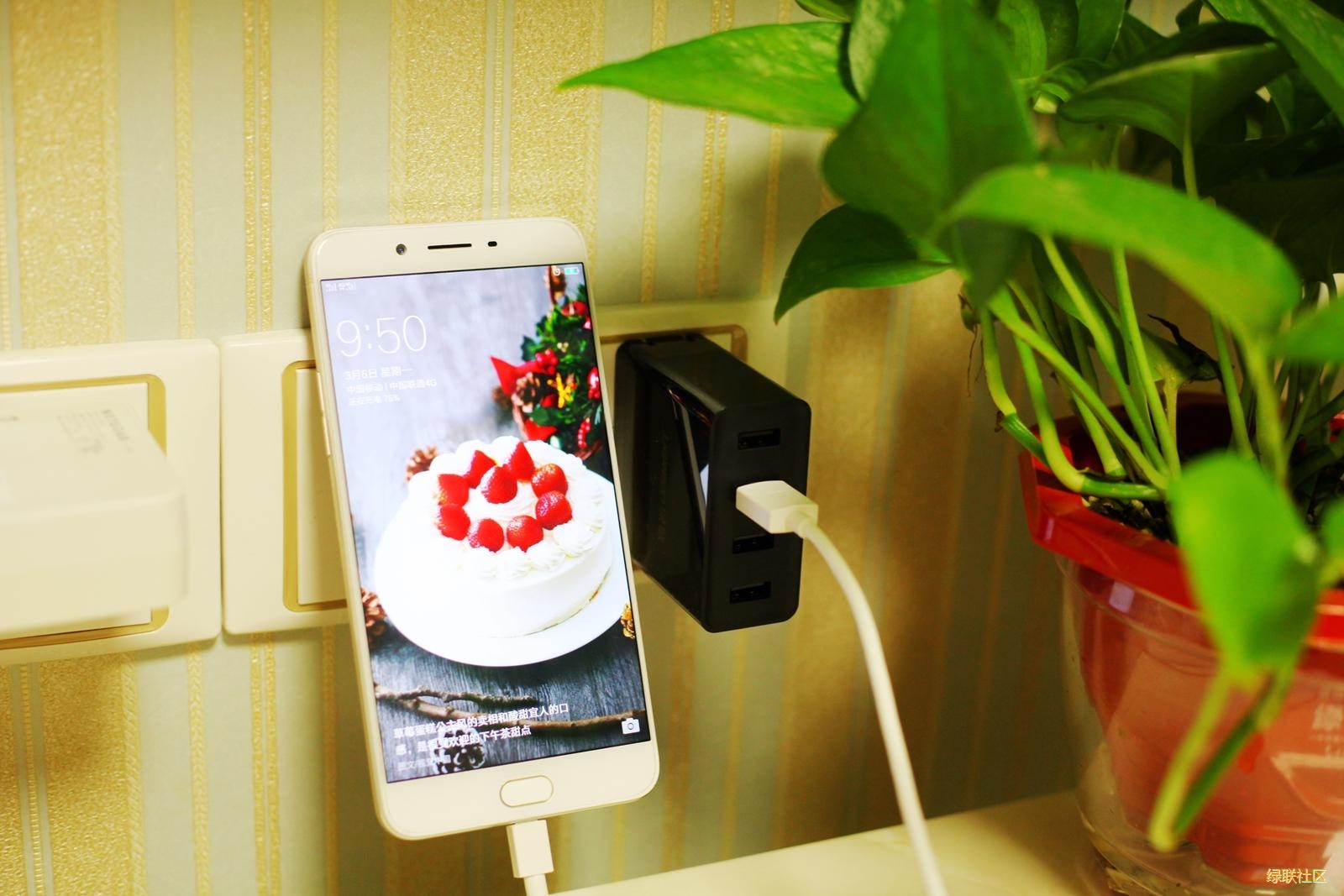 4口充电器,意昂24口电源适配器