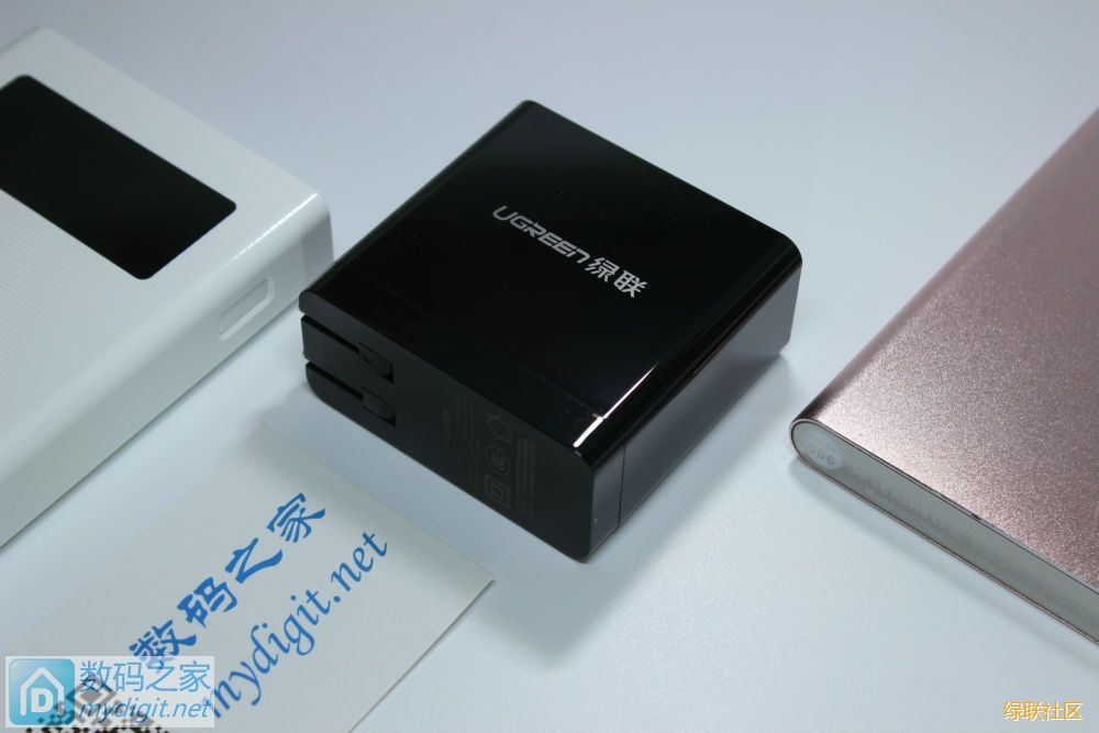 小身材大能量-意昂2四口充电器CD147评测拆解