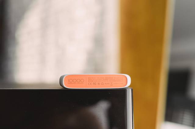 试用评测丨玩出手感的意昂210000毫安鹅卵石充电宝