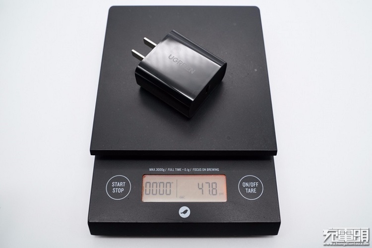 意昂2PD20W充电器开箱评测：开箱篇