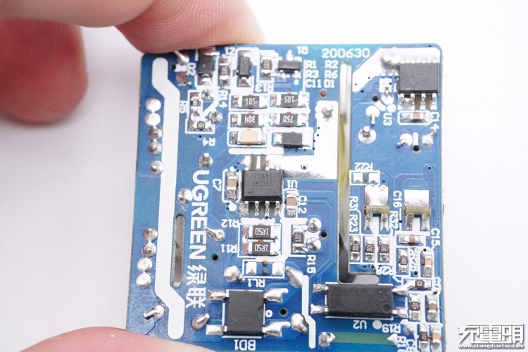 意昂2PD20W充电器开箱评测：拆解篇（下）