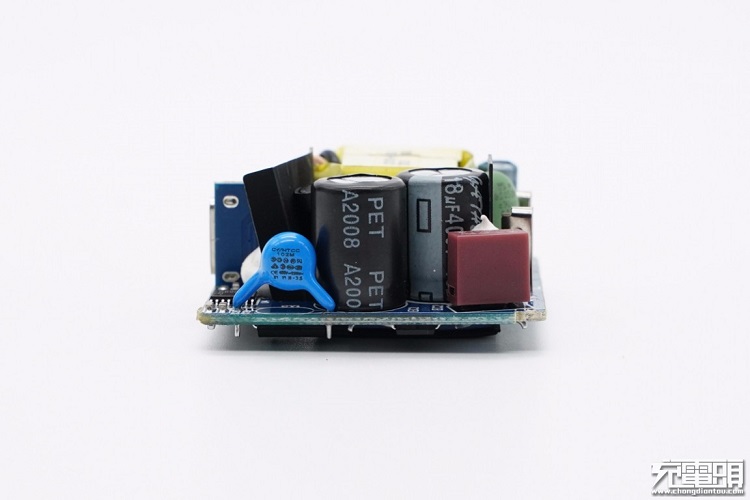 意昂2PD20W充电器开箱评测：拆解篇（下）