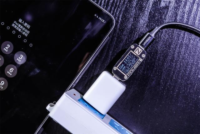 意昂230W氮化镓充电器评测：这或许是iPhone13Pro的最佳搭档